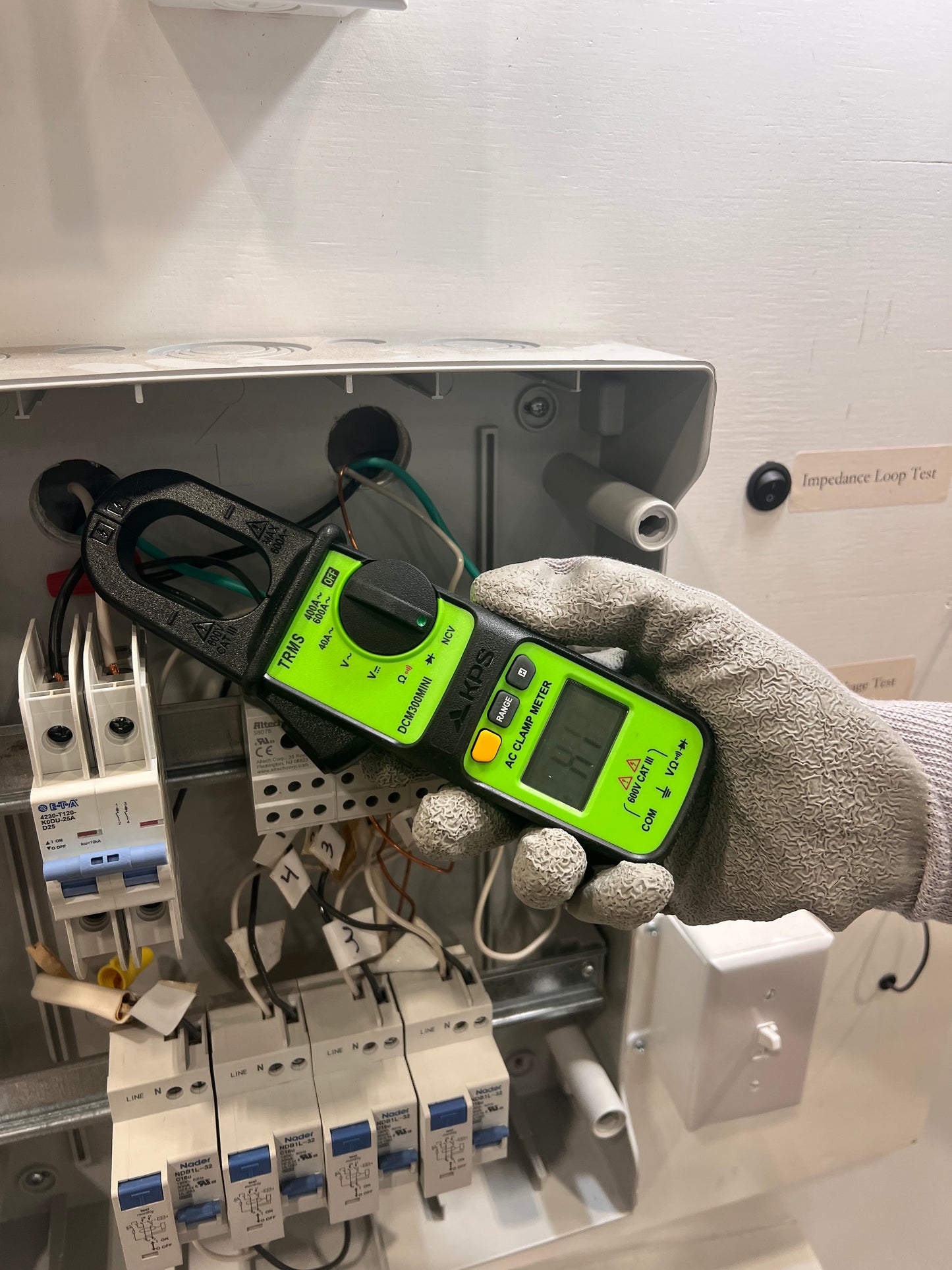 KPS DCM300MINI Clamp Meter – 400A AC with NCV, Auto Range & Compact Design